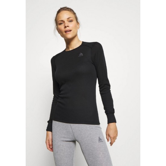 Γυναικεία Ισοθερμική Μπλούζα Odlo Fundamentals Active Warm Γυναικεία μακρυμάνικη ισοθερμική μπλούζα Odlo Fundamentals Active Warm (141251). Από ανακυκλωμένα υλικά, με τεχνολογία ZeroScent & Warm για σκι & outdoor