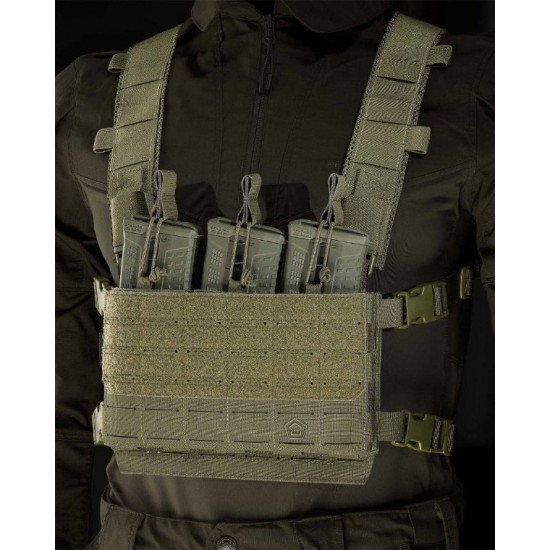 Combat Vest Pentagon Amina Micro Chest Rig K20010 Lightweight combat vest & equipment carrier Pentagon Amina K20010 made of Cordura® 500D. MOLLE vest compatible with plate carrier. Includes a pouch for 3 x 5.56mm magazines