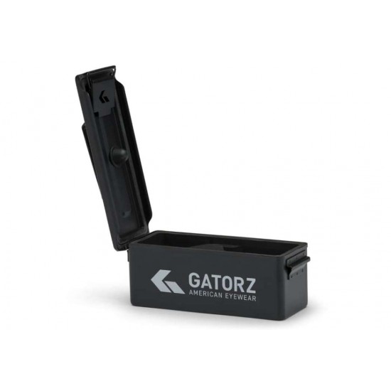 Μεταλλική αδιάβροχη θήκη γυαλιών Gatorz Ammo Can Case σε σχέδιο κουτιού πυρομαχικών. Διαθέτει αφαιρούμενο αφρώδες υλικό για απόλυτη προστασία των γυαλιών Gatorz