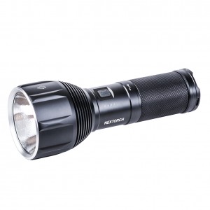 SAINT TORCH 11 3500 lumens NEXTORCH