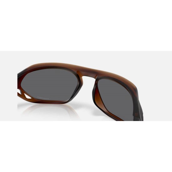 Γυαλιά Ηλίου Oakley Cage Jacket Matte Rootbeer / Prizm Black Oakley Cage Jacket Matte Rootbeer με φακούς Prizm Black αθλητικά γυαλιά ηλίου (OO9537-0461). Σκελετός O-Matter, πλαϊνοί αεραγωγοί & Unobtainium