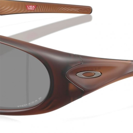 Γυαλιά Ηλίου Oakley Neoforma Polarized Καφέ / Μαύρο Ανθεκτικά γυαλιά ηλίου Oakley Neoforma OO9528 952805 (888392686657). Κοκάλινος σκελετός σε καφέ χρώμα, πολωτικοί φακοί (Polarized) σε μαύρο, οβάλ σχεδιασμός & 100% UV προστασία