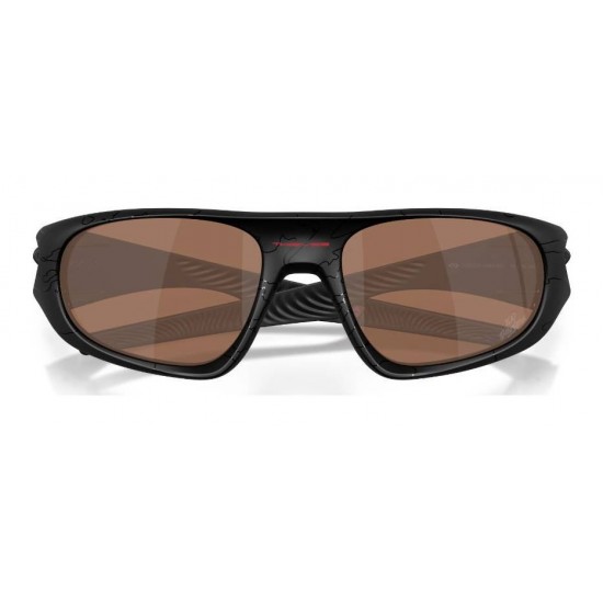 Prizm Sunglasses – Oakley Neoforma 100 Thieves Collection Oakley Neoforma Sunglasses with O-Matter™ 100t Matte Black frame and Prizm Tungsten lenses for enhanced contrast.