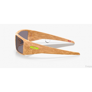 OAKLEY HELIOSTAT SUNGLASSES MATTE STONE DESERT TAN