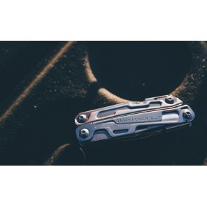 LEATHERMAN REV MULTI-TOOL