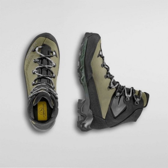 Ανδρικά Μποτάκια Πεζοπορίας La Sportiva Aequilibrium Trek GTX Ανδρικά αδιάβροχα μποτάκια trekking La Sportiva Aequilibrium Trek GTX. Με μεμβράνη Gore-Tex, σόλα Vibram & ενδιάμεση σόλα PU για βαριά φορτία
