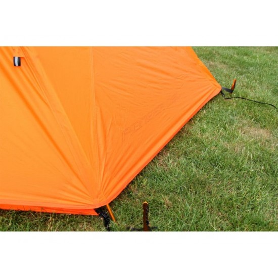 Σκηνή Trimm Pioneer DSL - 4 Εποχών 2 Ατόμων 2.2kg Trimm Pioneer DSL ελαφρύ αντίσκηνο 4 εποχών για 2 άτομα. Σχεδιασμός θόλου, 2 είσοδοι, μπανέλες dural & σιλικονοποιημένο Nylon Ripstop