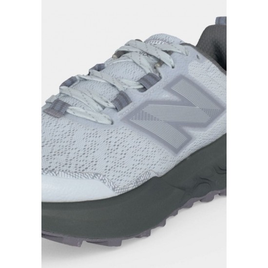 Γυναικεία Αθλητικά Παπούτσια New Balance Fresh Foam X Garoe V2 - Fresh Air/Castlerock Γυναικεία αθλητικά παπούτσια New Balance Fresh Foam X Garoe V2 για τρέξιμο σε μονοπάτια. Με διαπνέον mesh, αφρό Fresh Foam X & σόλα AT Tread